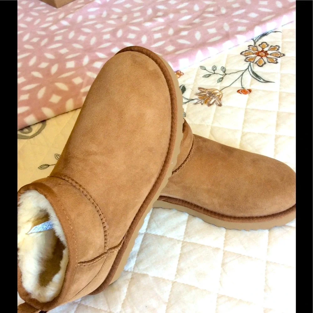 UGG CLASSIC ULTRA MINI boots